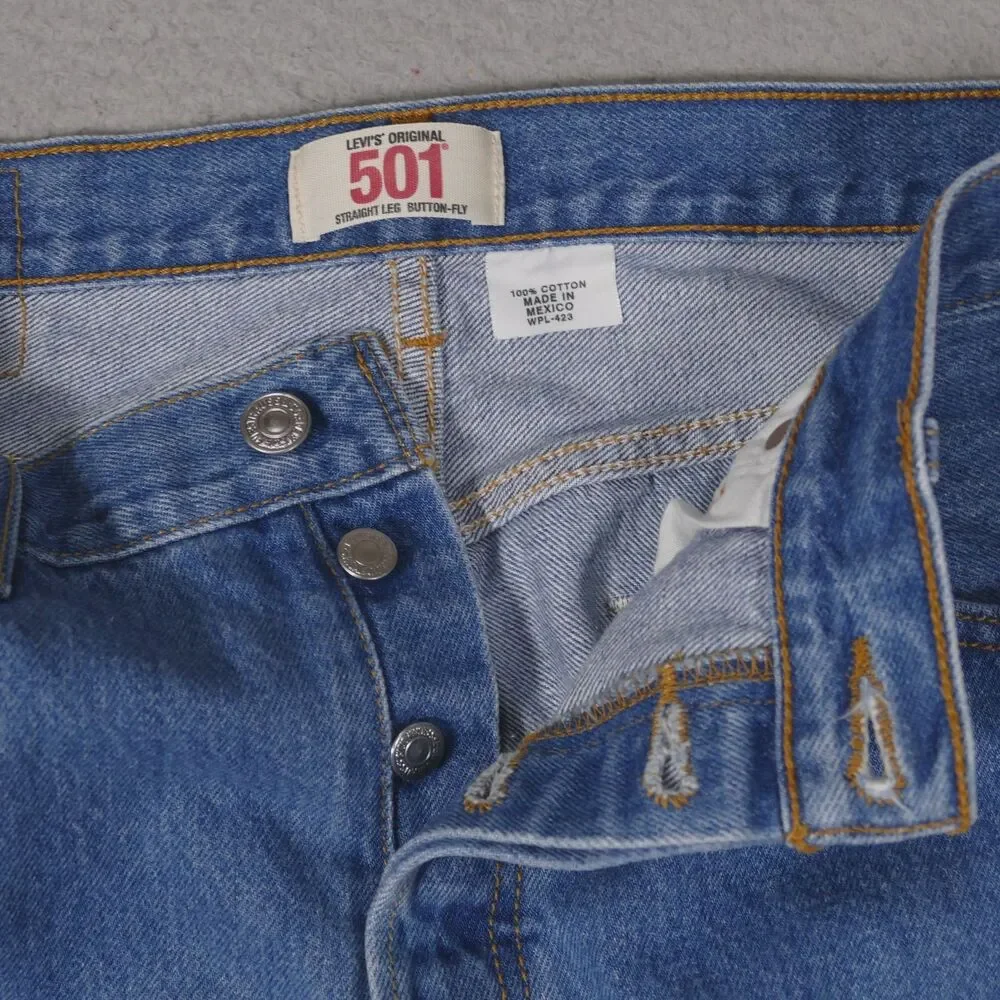 Vintage Levi's 501xx Jeans Men's 32x32 Medium Wash 2000s Y2K